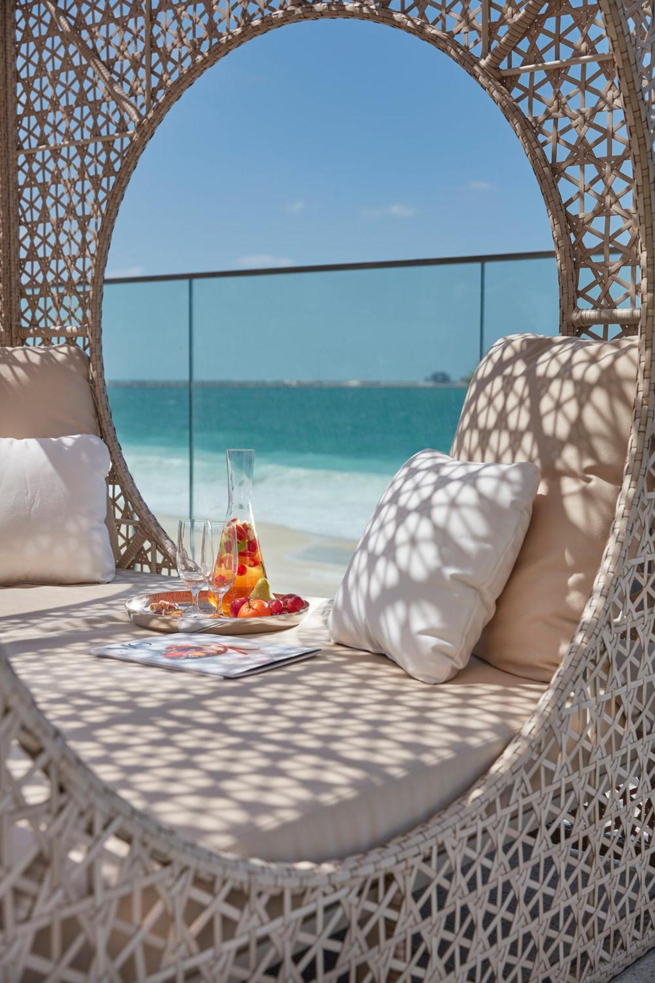 Mandarin Oriental Jumeira, Dubai Exteriör bild Beach at Jumeirah Beach Hotel