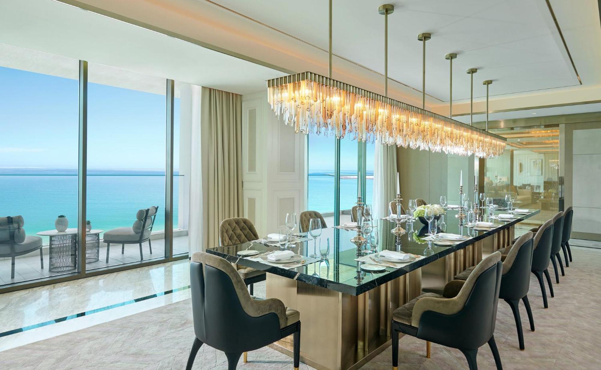 Mandarin Oriental Jumeira, Dubai Exteriör bild The dining room of a 3-bedroom residence