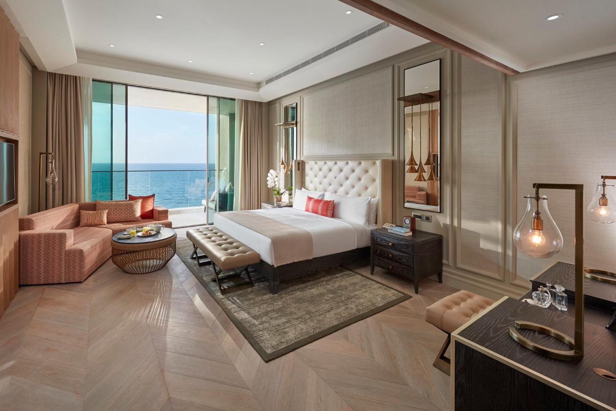 Mandarin Oriental Jumeira, Dubai Exteriör bild A bedroom at the hotel